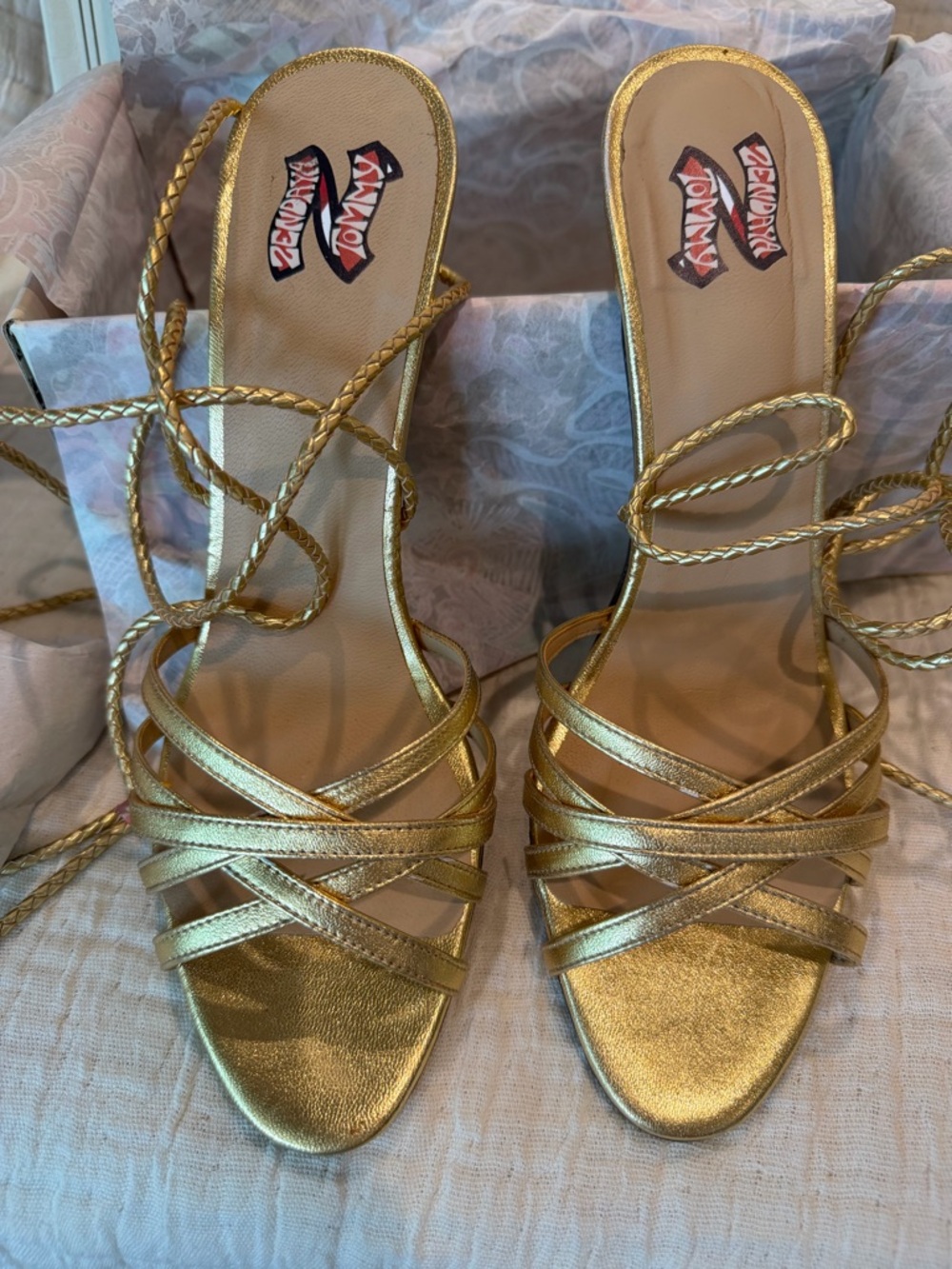 Zendaya X Tommy Hilfiger Gold Heels 🤩 - Picture 2 of 12